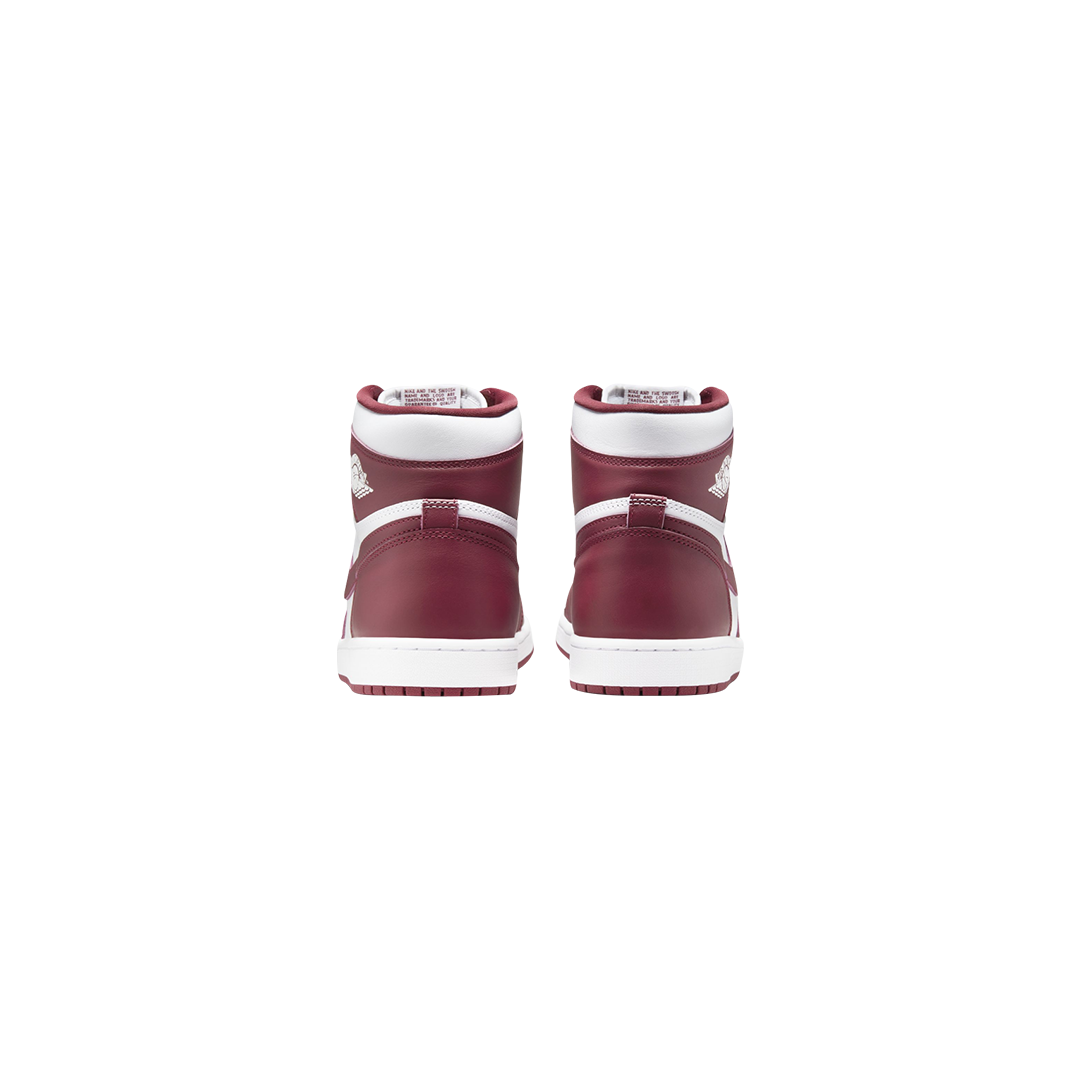 Air Jordan 1 Retro High OG "Team Red"