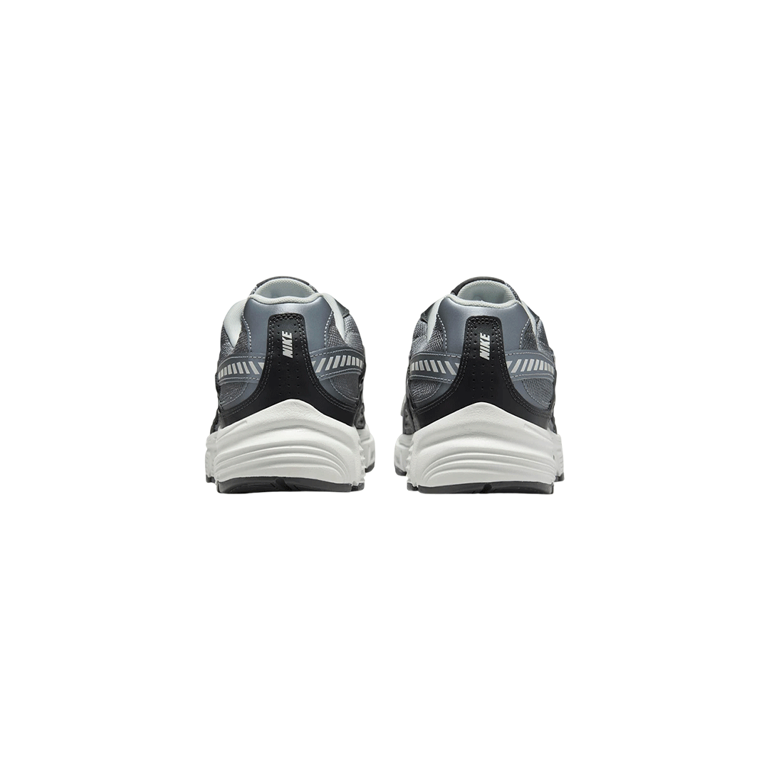 Nike Initiator "Smoke Cool Grey"