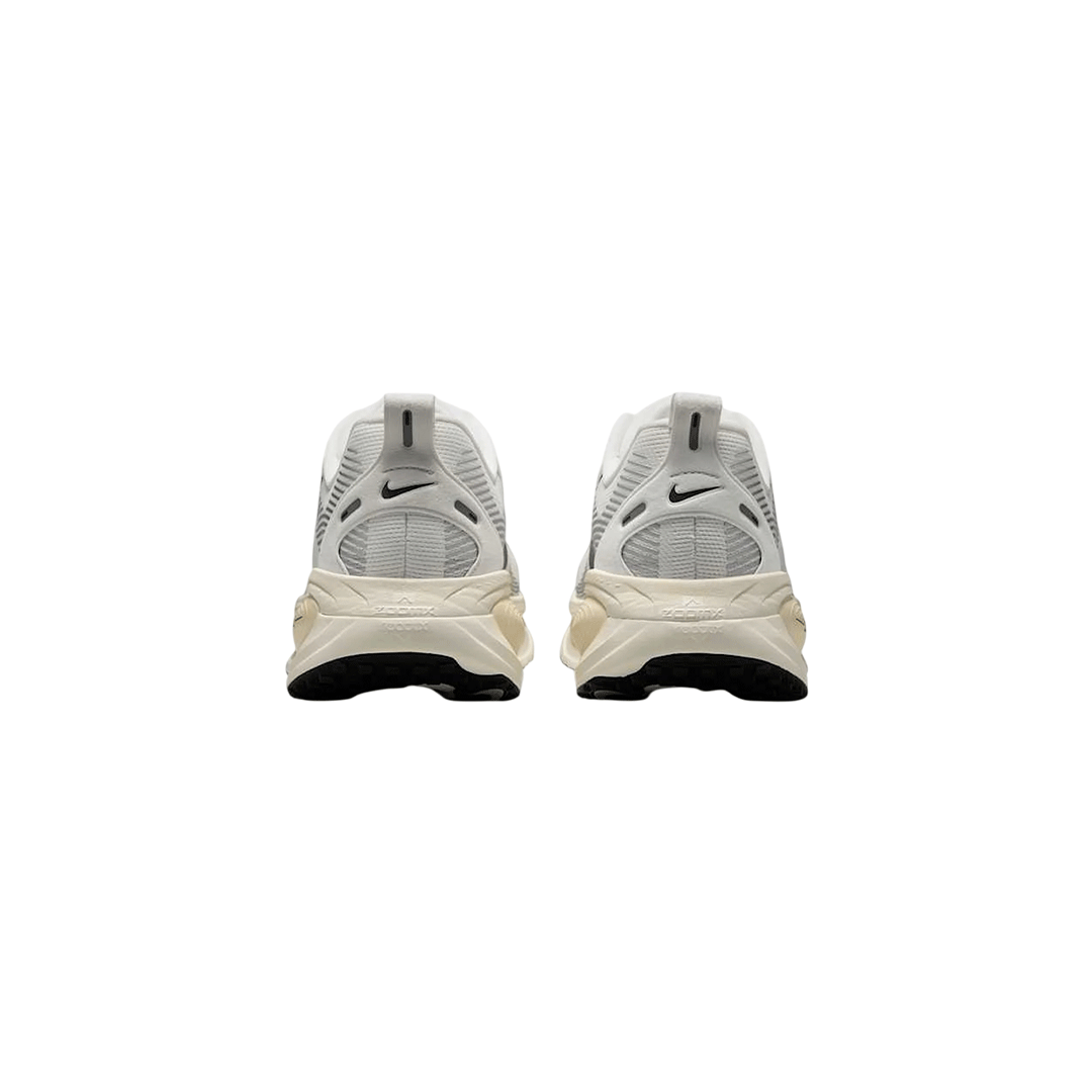 Nike Vomero 18 "Coconut Milk"