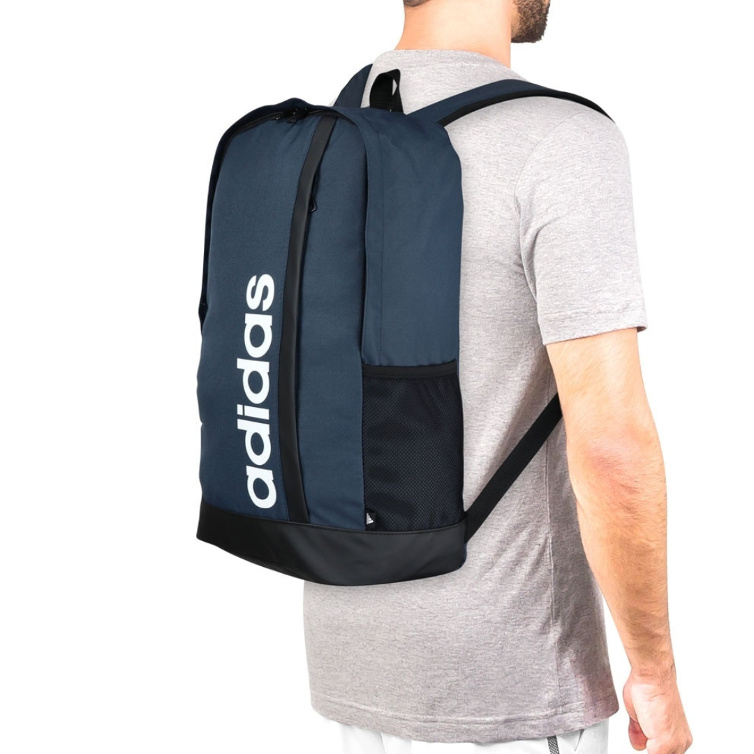 Back Pack "Essentials Logo"