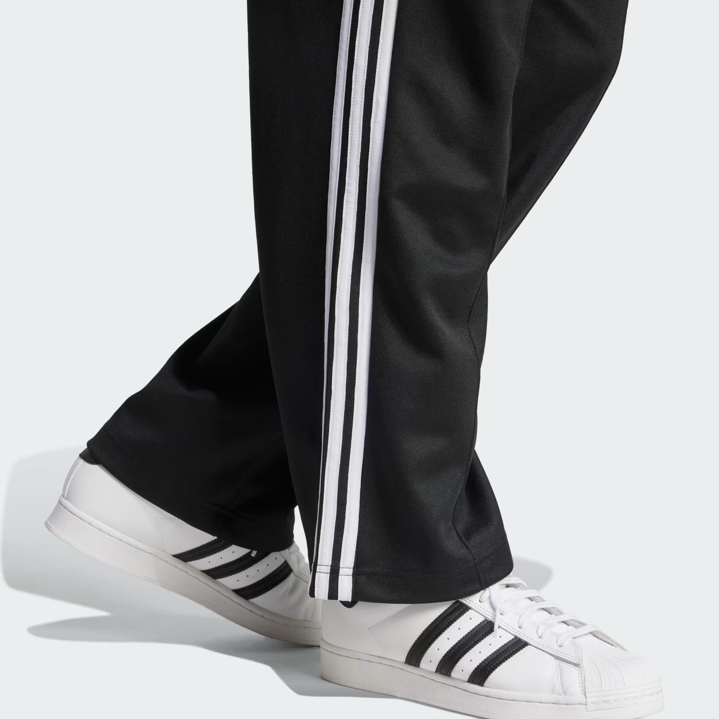 Track Pant "Adicolor Baggy Fit Firebird"