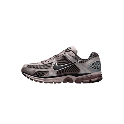 Nike Zoom Vomero 5 "College Grey Cave Stone"