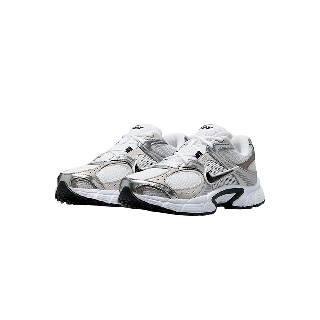 Nike V5 RNR "Vast Grey Metallic Silver"