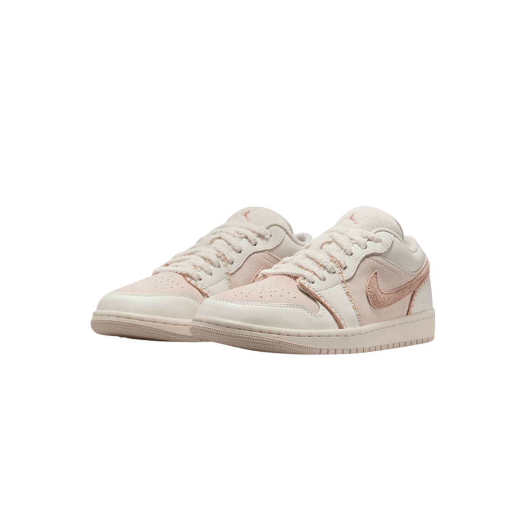 Air Jordan 1 Low SE "Light Orewood Hemp"