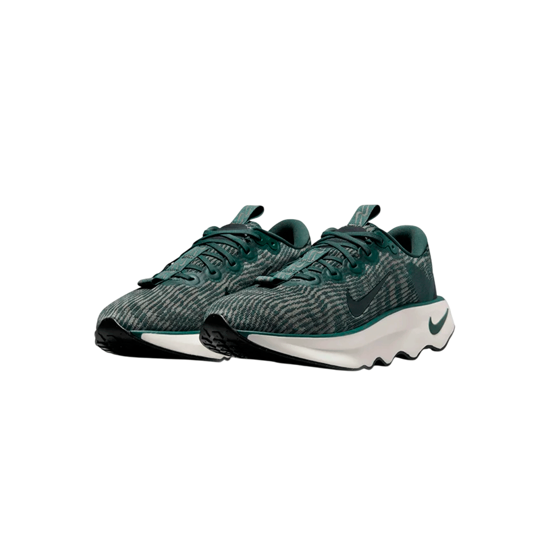 Nike Motiva SE "Green Light Army"