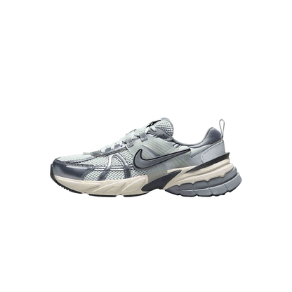 Nike V2K Run "Platinum Wolf Grey"