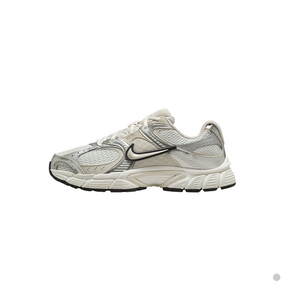 Nike V5 RNR "Summit White Sail"