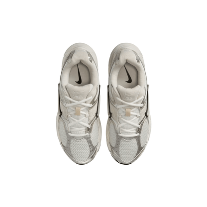 Nike V5 RNR "Summit White Sail"