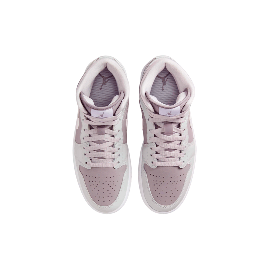 Air Jordan 1 Mid "Atmosphere Grey"