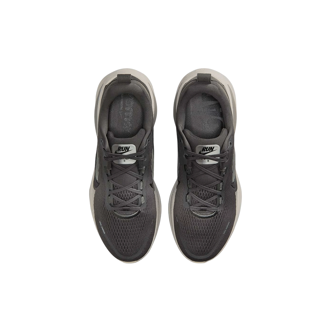 Nike Vomero 18 "University Grey"