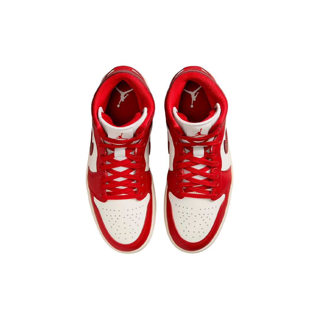 Air Jordan 1 Mid "Cracked Leather"