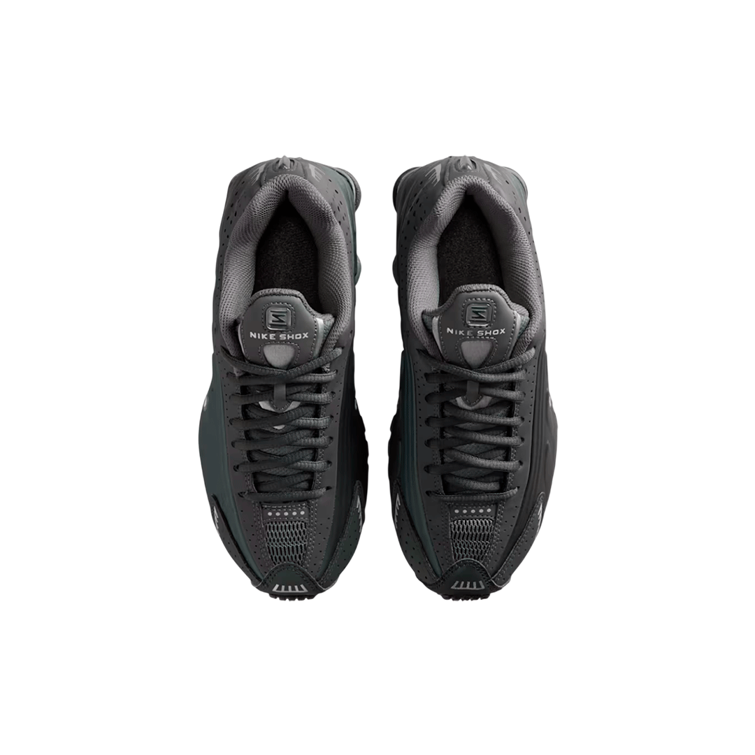 Nike Shox R4 "Iron Grey Reflect Silver"