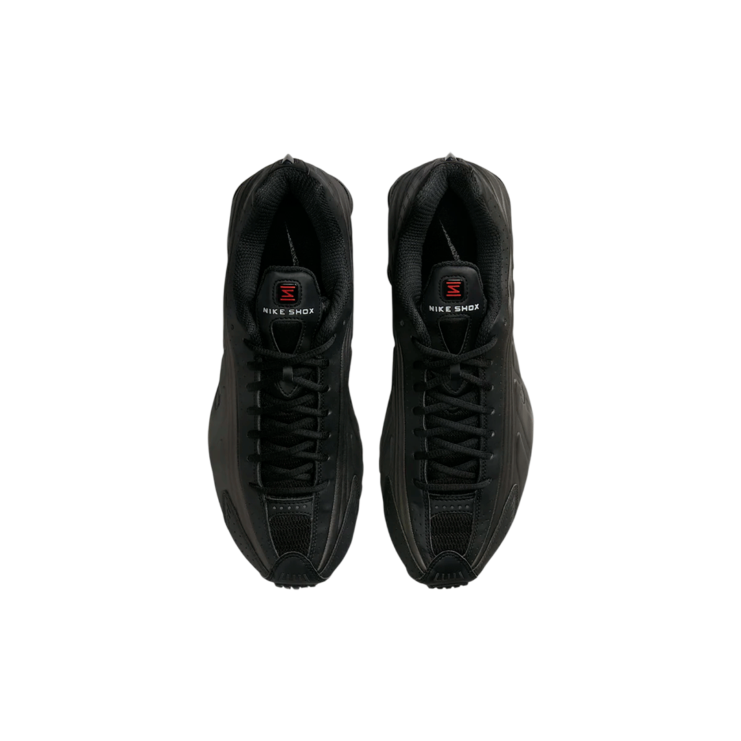 Nike Shox R4 "Triple Black"