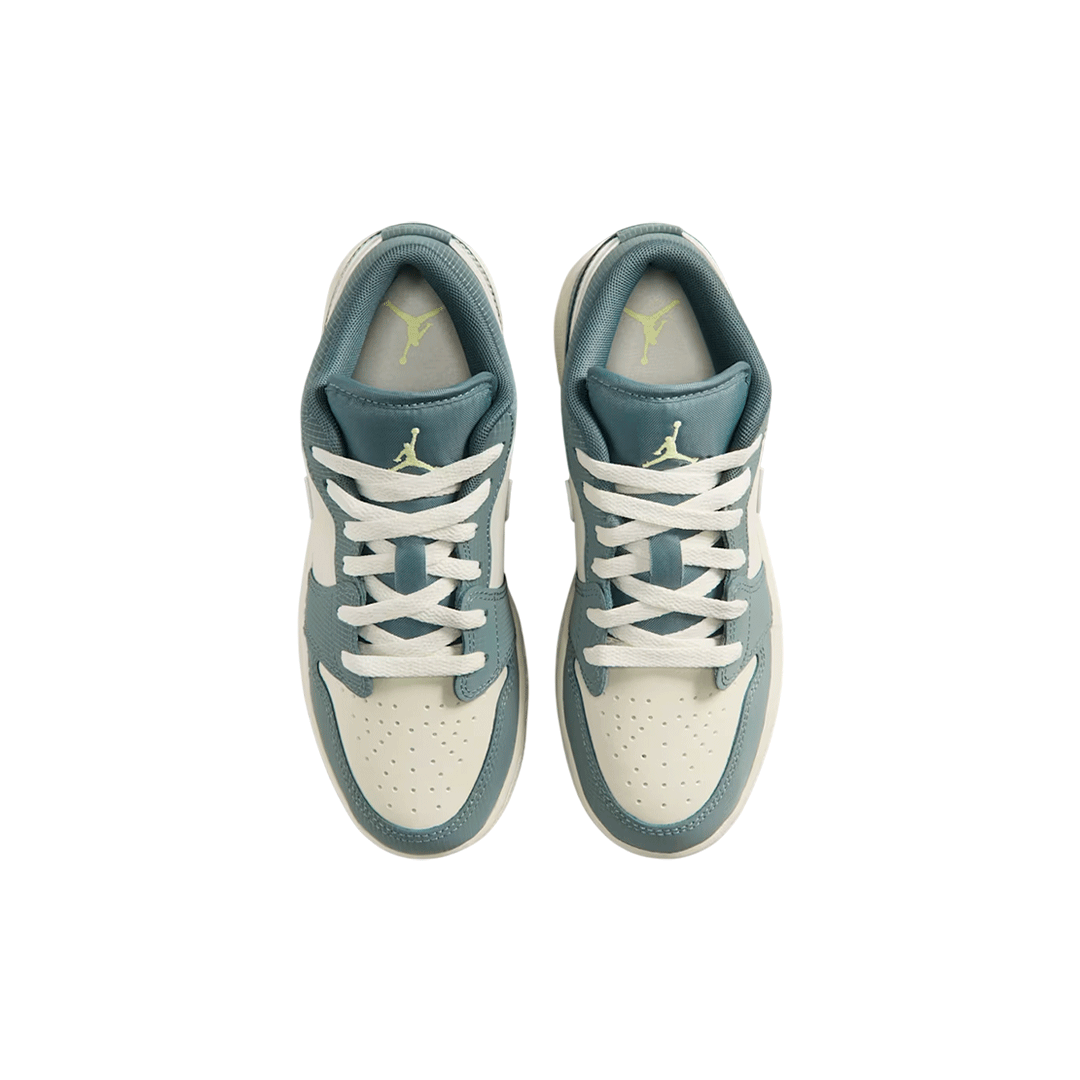 Air Jordan 1 Low SE "Sea Glass"