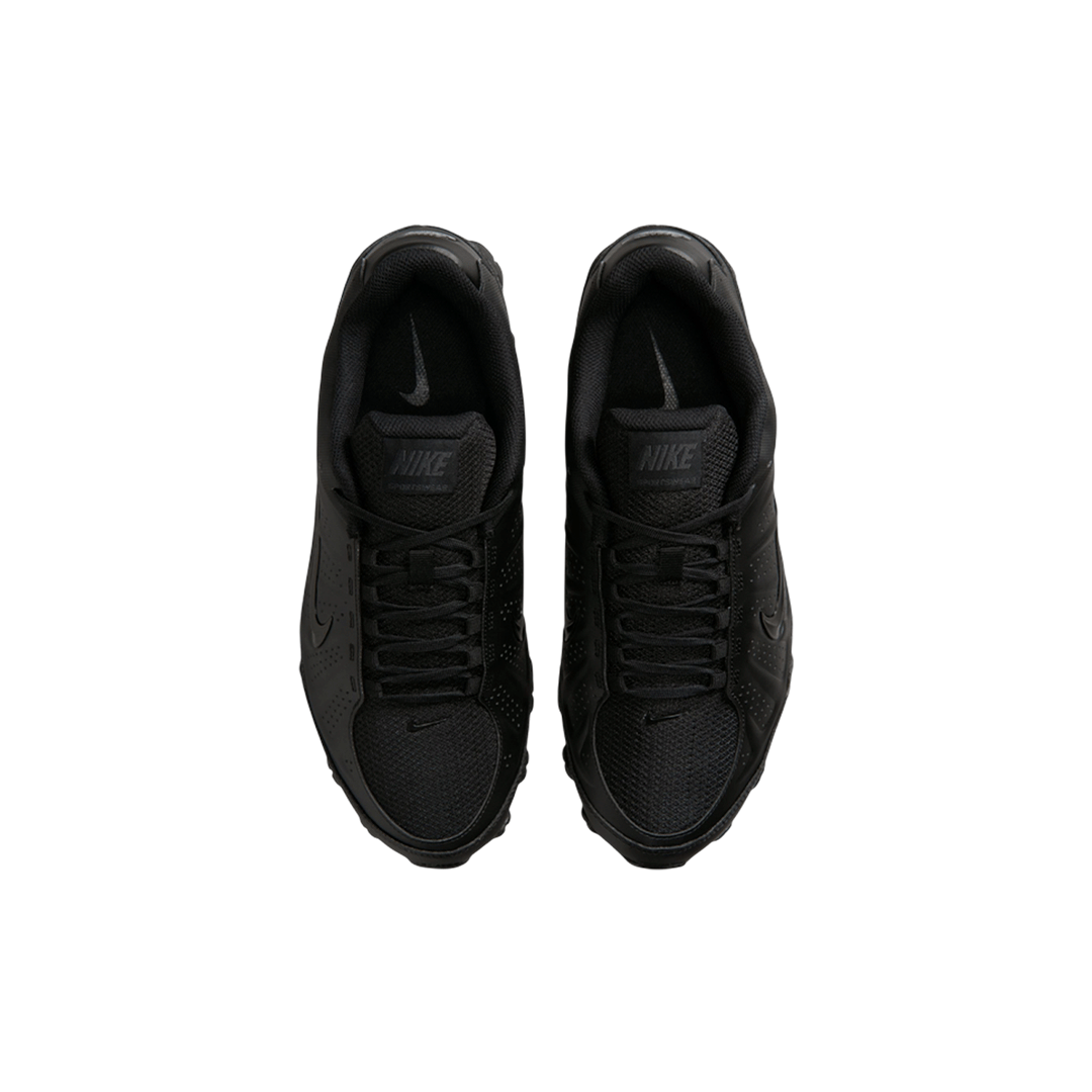 Nike Reax 8 "Triple Black"