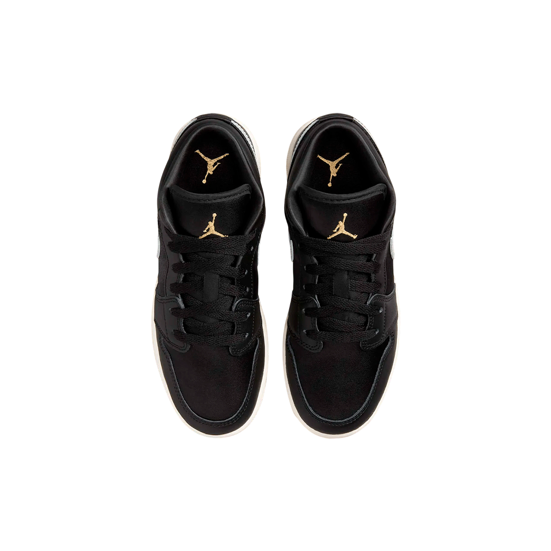 Air Jordan 1 Low “Metallic Silver”