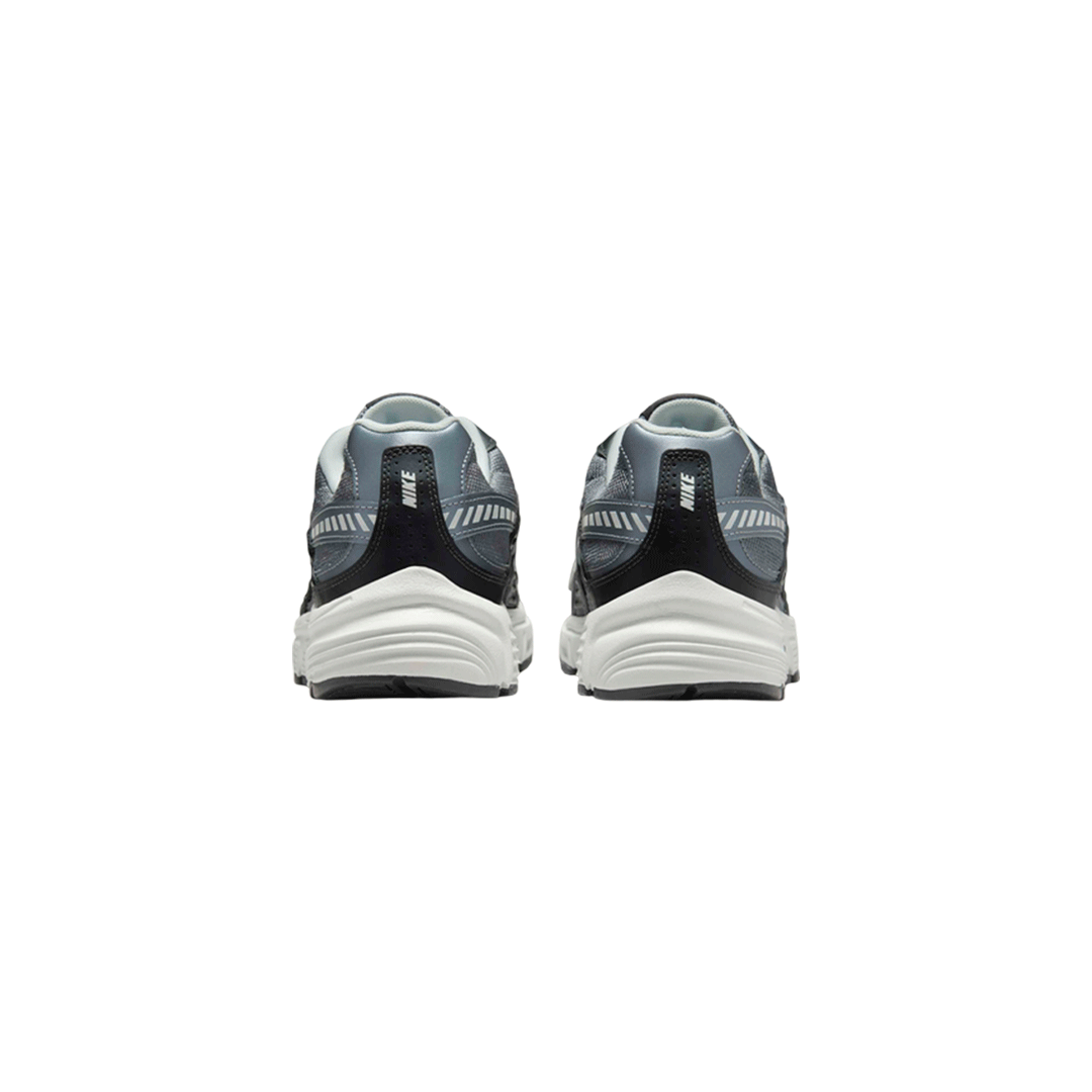 Nike Initiator "Smoke Cool Grey"