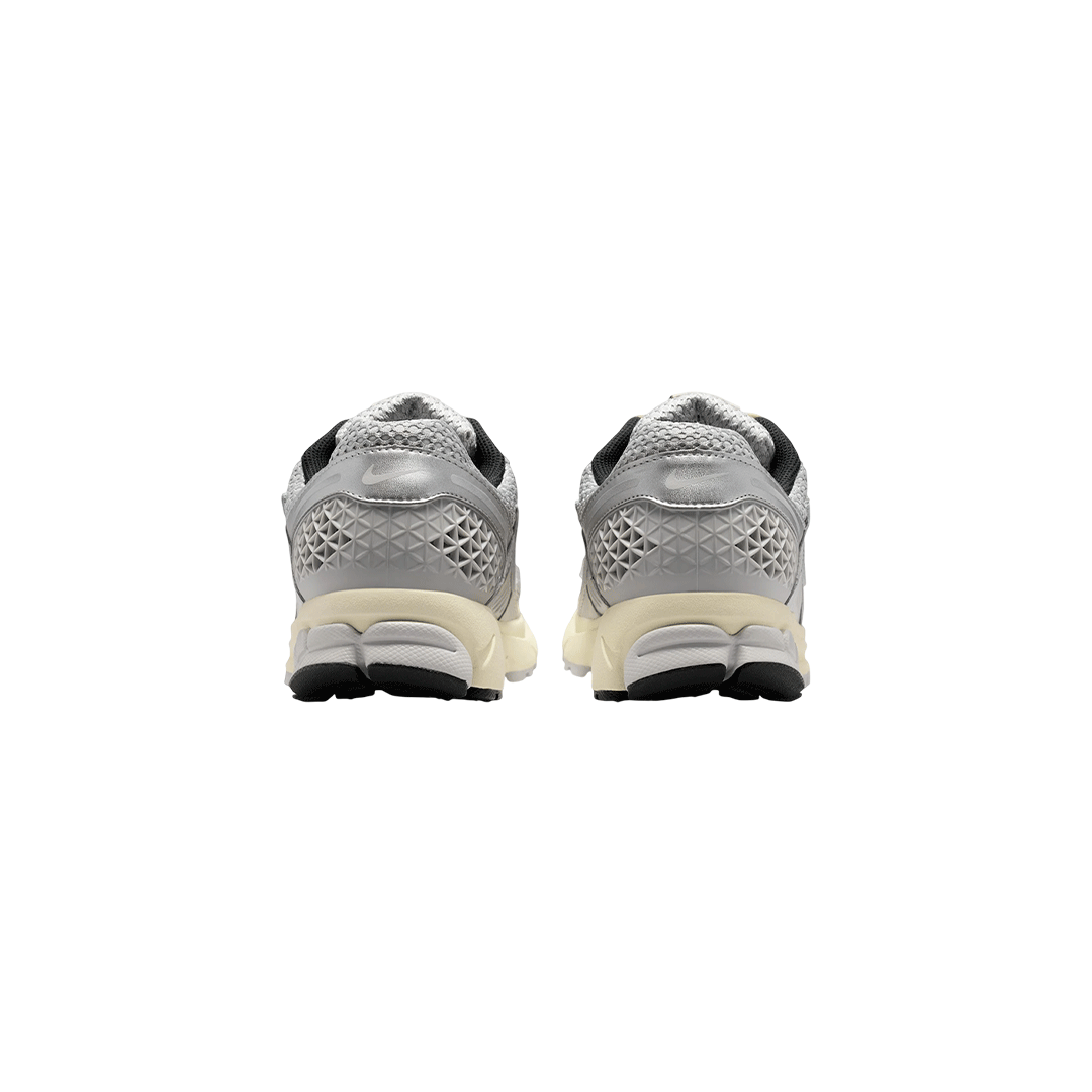 Nike Zoom Vomero 5 "Muslin Pale Marfil"