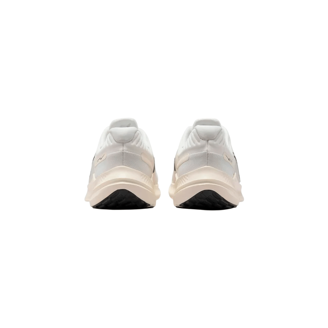 Nike Quest 5 "Black Coconut Milk"