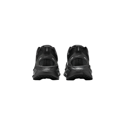 Nike Vomero 18 "Triple Black"