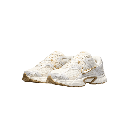Nike V5 RNR "Sail Parachute Beige"