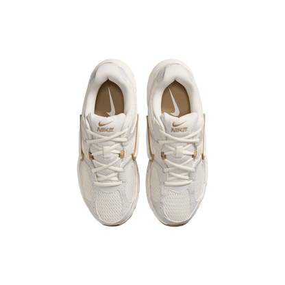 Nike V5 RNR "Sail Parachute Beige"