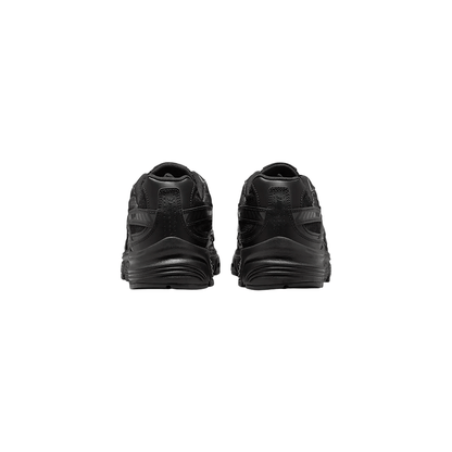 Nike Initiator "Triple Black"