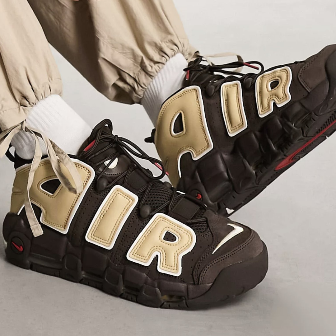 Nike air more uptempo oro best sale