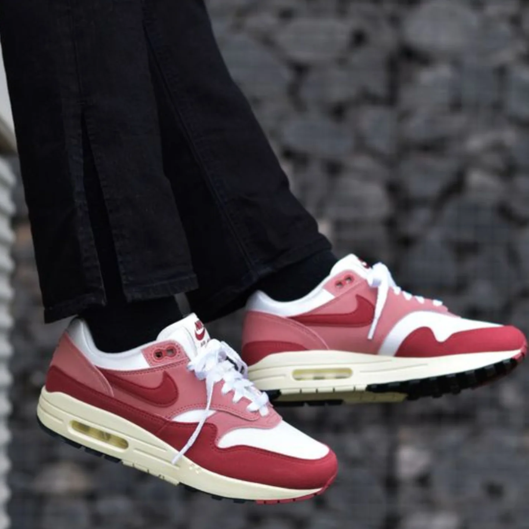 Nike Air Max 1  "Red Stardust"