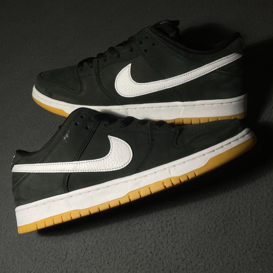 Nike SB Dunk Low "Black Gum"