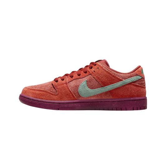 Nike SB Dunk Low Mystic Red