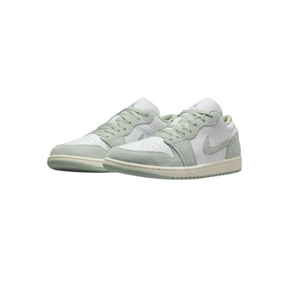 Air Jordan 1 Low SE “Seafoam”