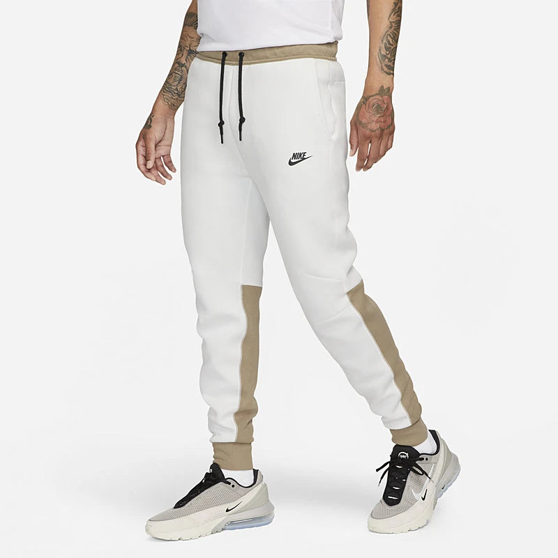 Jogger "Nike Sportswear Tech Fleece"